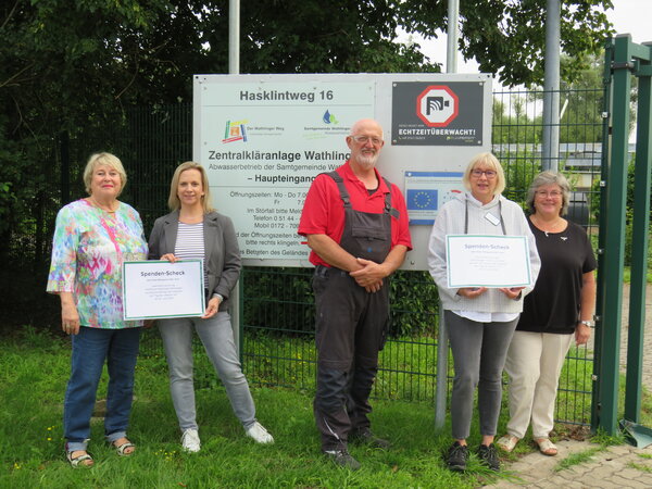 Bild vergr&ouml;&szlig;ern: Spenden�bergabe an Hospiz und Onko-Forum