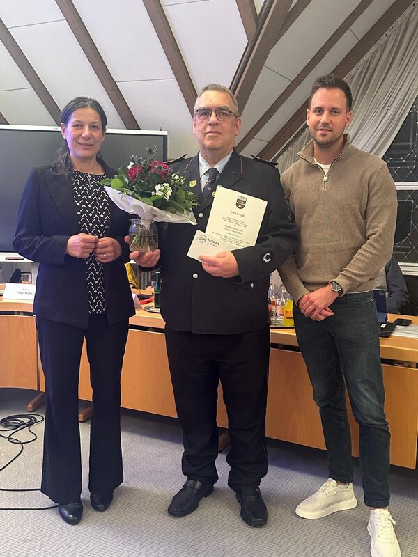 Bild vergr&ouml;&szlig;ern: Verabschiedung Holger van Oeffelt