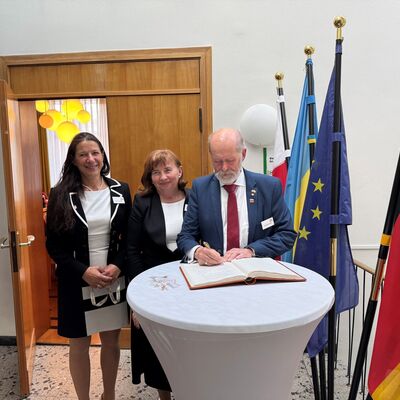 Bild vergr&ouml;&szlig;ern: Frau Sommer, Jolanta Juszkiewicz und Herr Grube